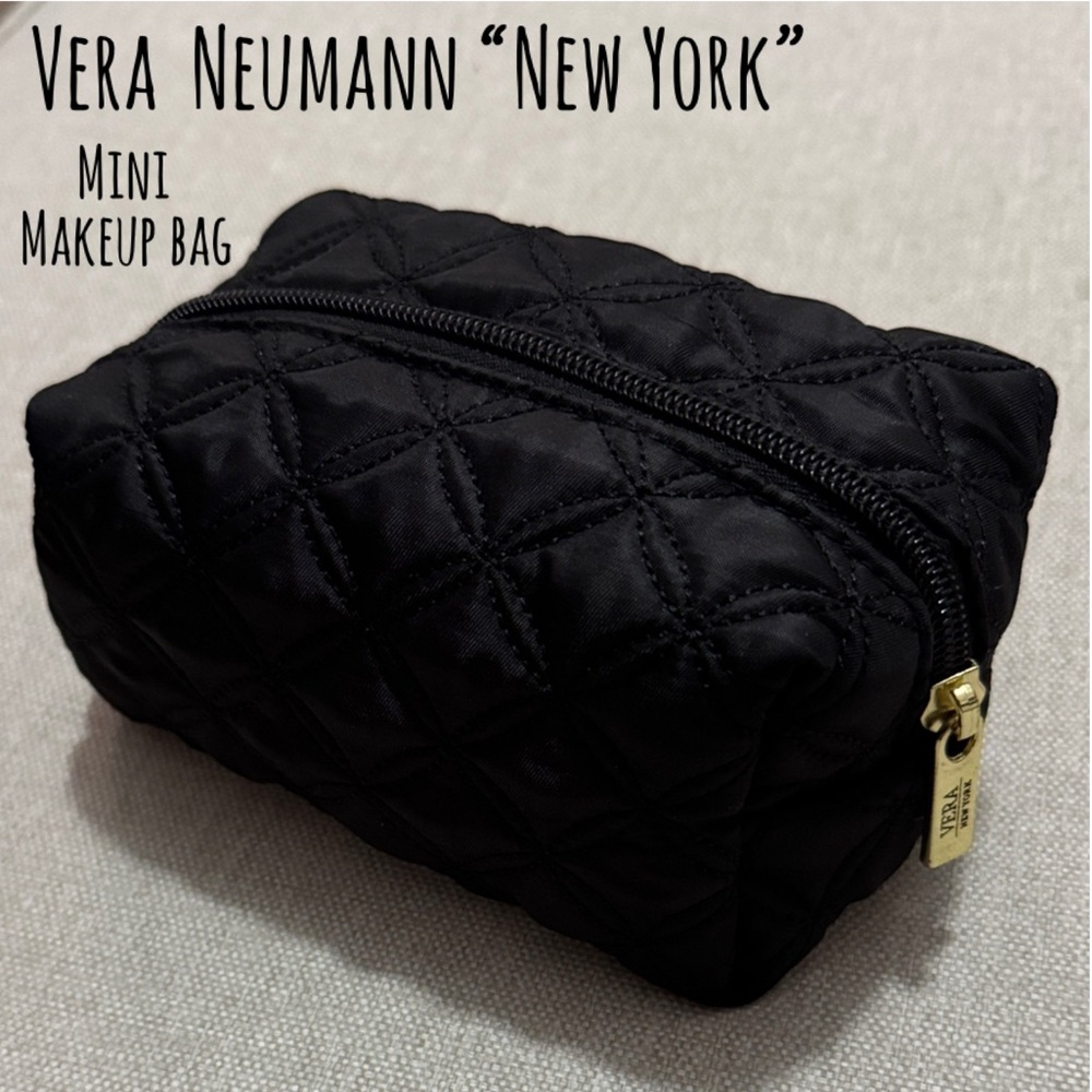 Vera Neumann “NY” Black Quilted Mini Pouch Makeup Bag-Gold Toned Zipper Pull-EUC